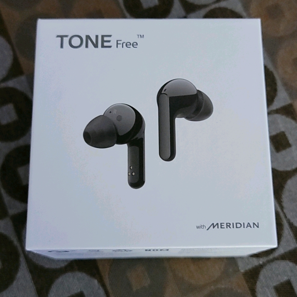 NWT Tone w/Meridian Ear Phones - Picture 1 of 6